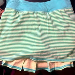 Lululemon Run Pace skirt size 6